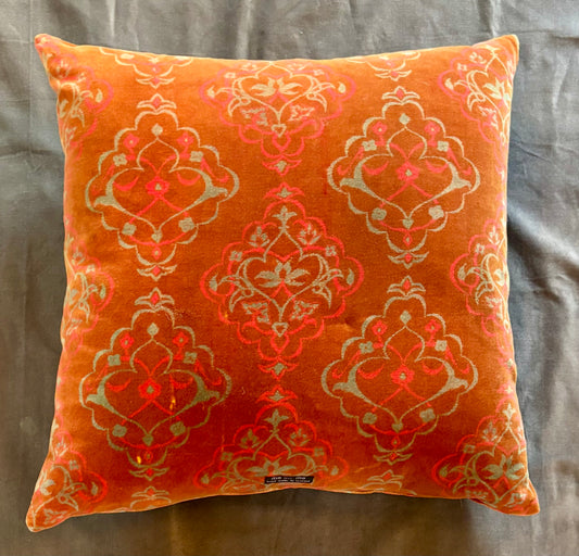 Púði-Cushion