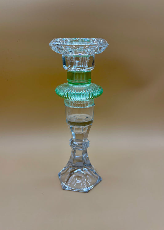 Kertastjaki með ljósgrænu