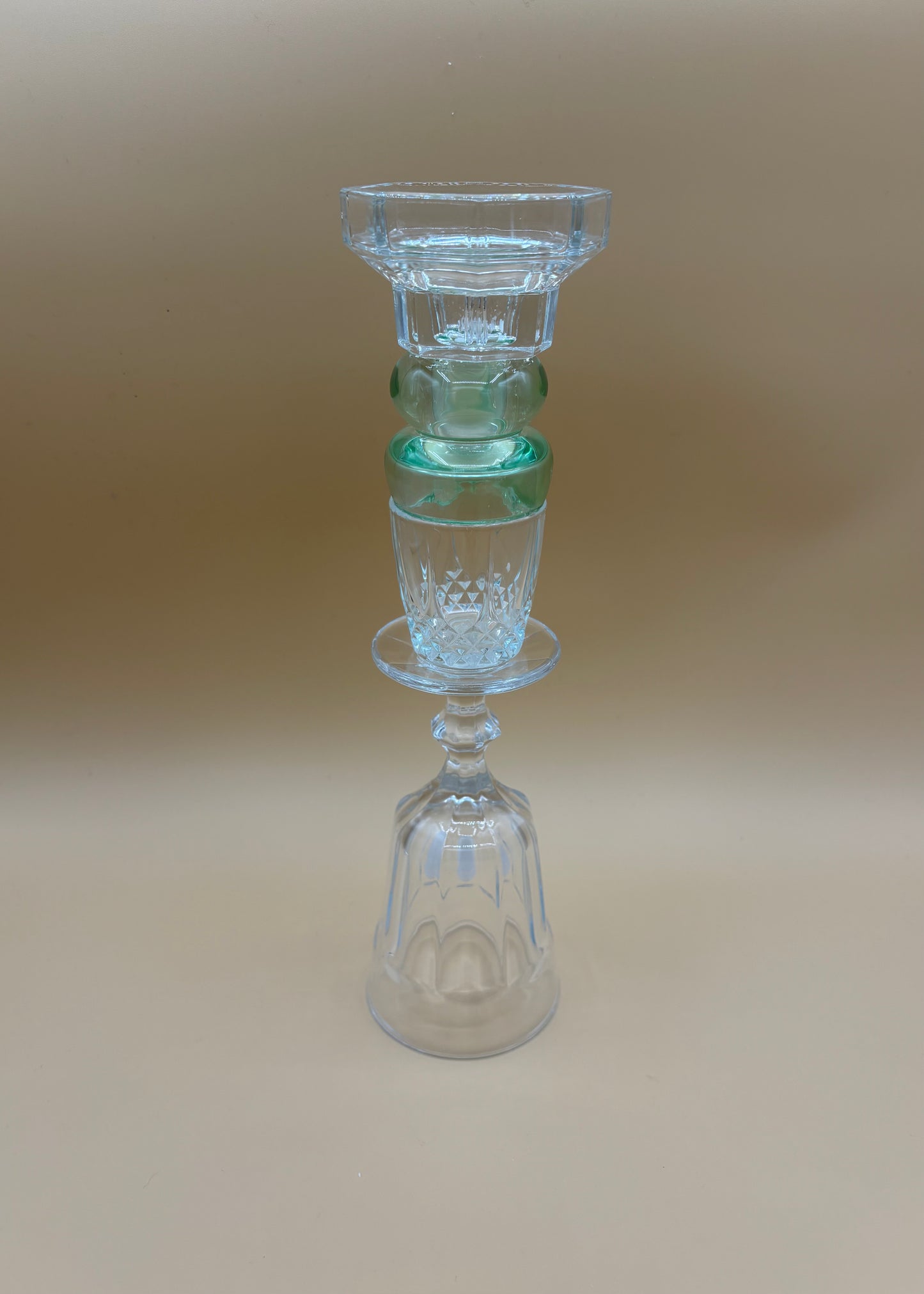 Kertastjaki með ljósgrænu