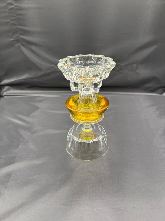 Kertastjaki með gulu